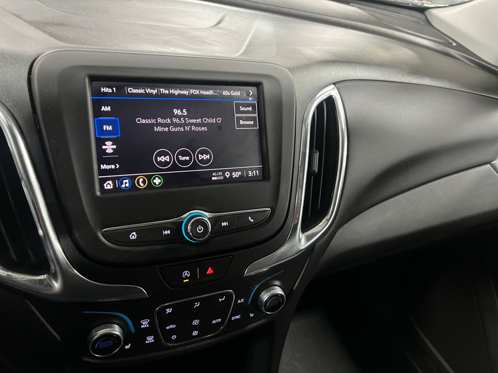 Thumbnail: 2023 Chevrolet Equinox - 4