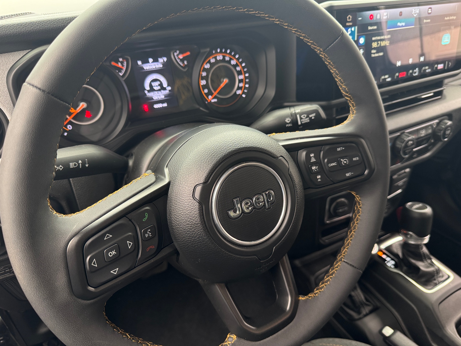 Thumbnail: 2024 Jeep Gladiator - 5