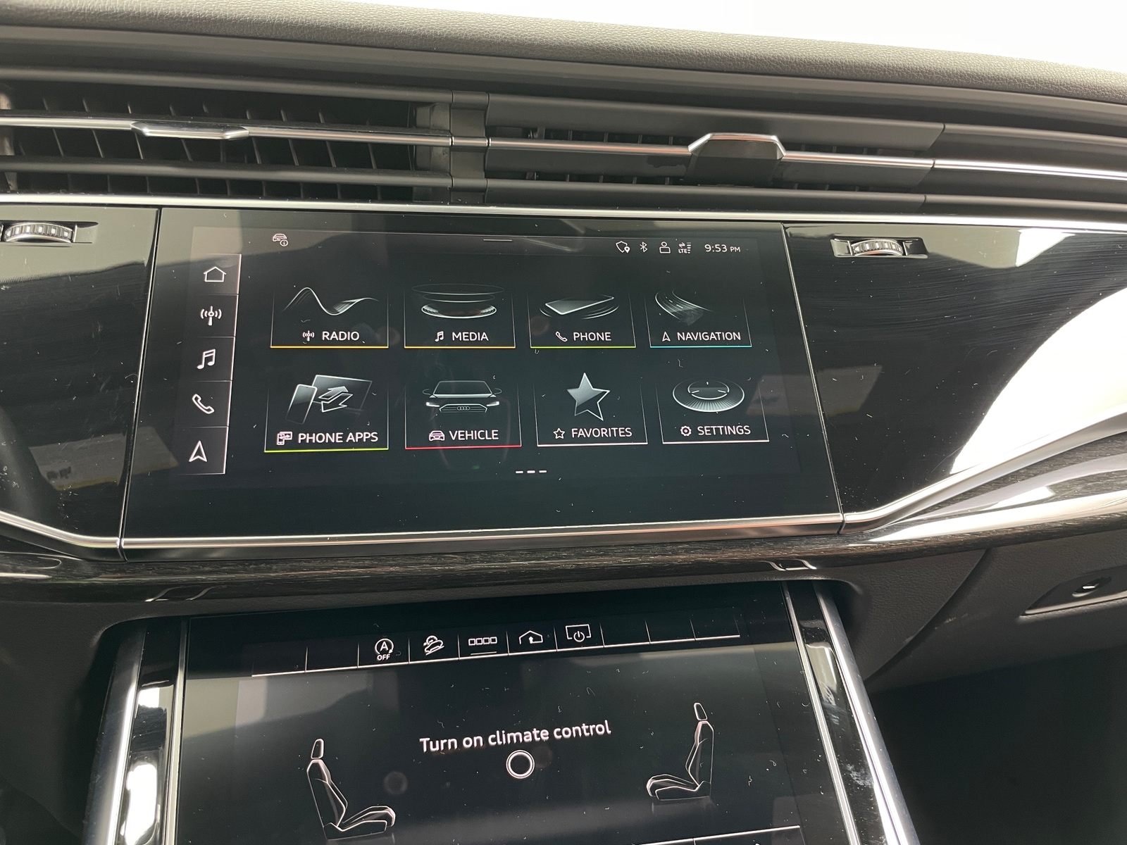 Thumbnail: 2023 Audi Q7 - 4