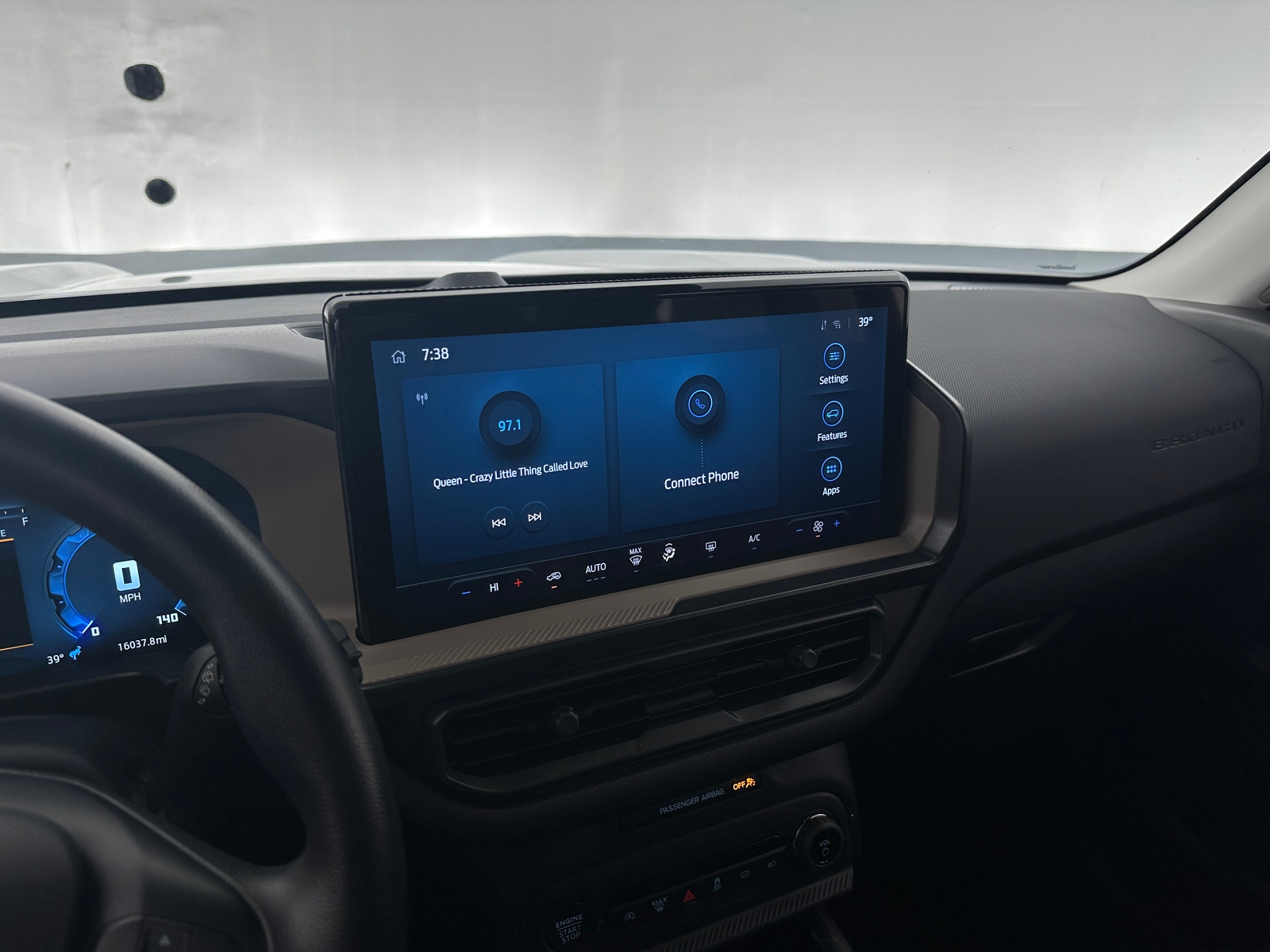 Thumbnail: 2025 Ford Bronco Sport - 4