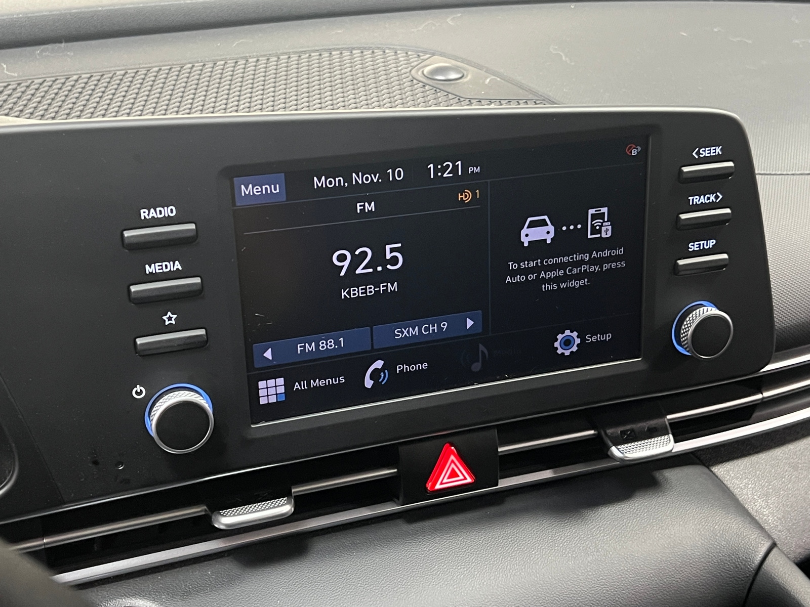 Thumbnail: 2022 Hyundai Elantra - 4