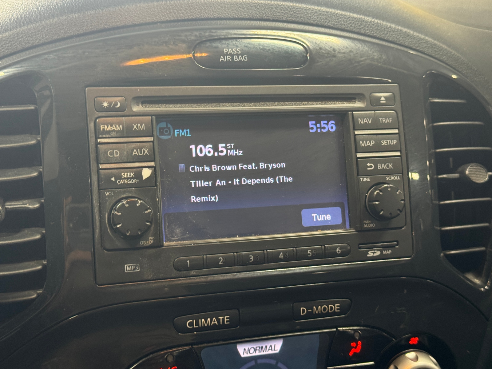 Thumbnail: 2013 Nissan Juke - 3