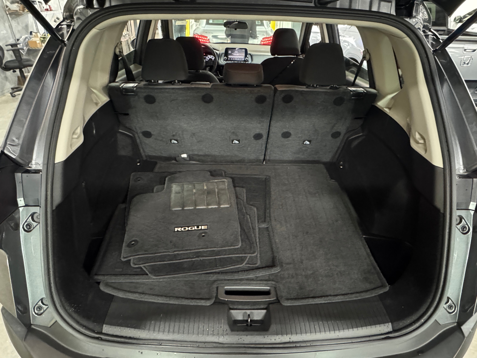 Thumbnail: 2023 Nissan Rogue - 7