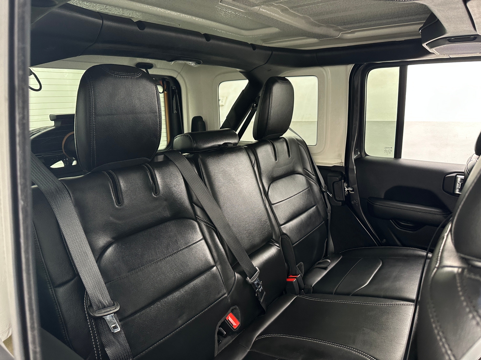 Thumbnail: 2022 Jeep Wrangler - 5