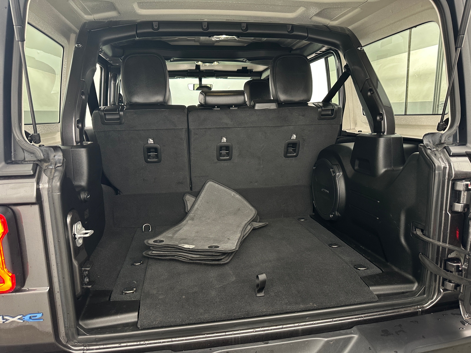 Thumbnail: 2022 Jeep Wrangler - 6