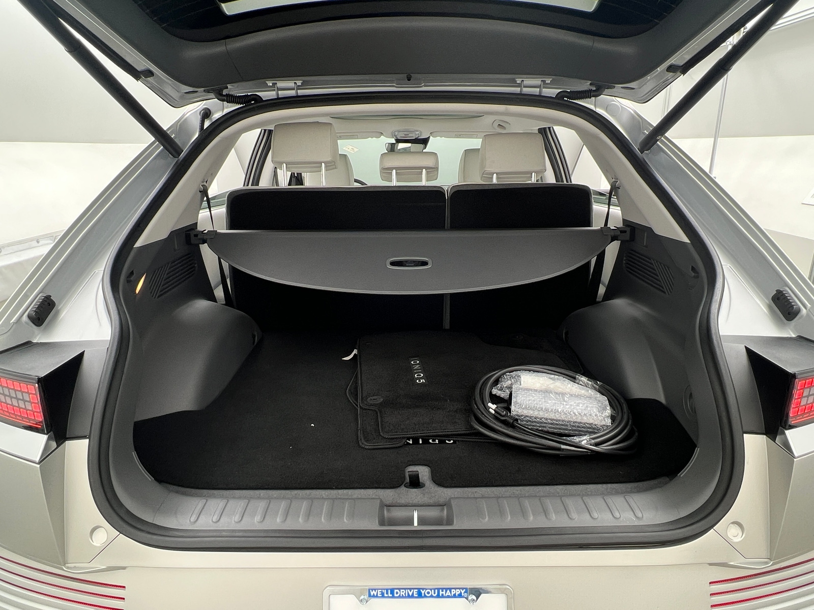 Thumbnail: 2023 Hyundai Ioniq 5 - 6