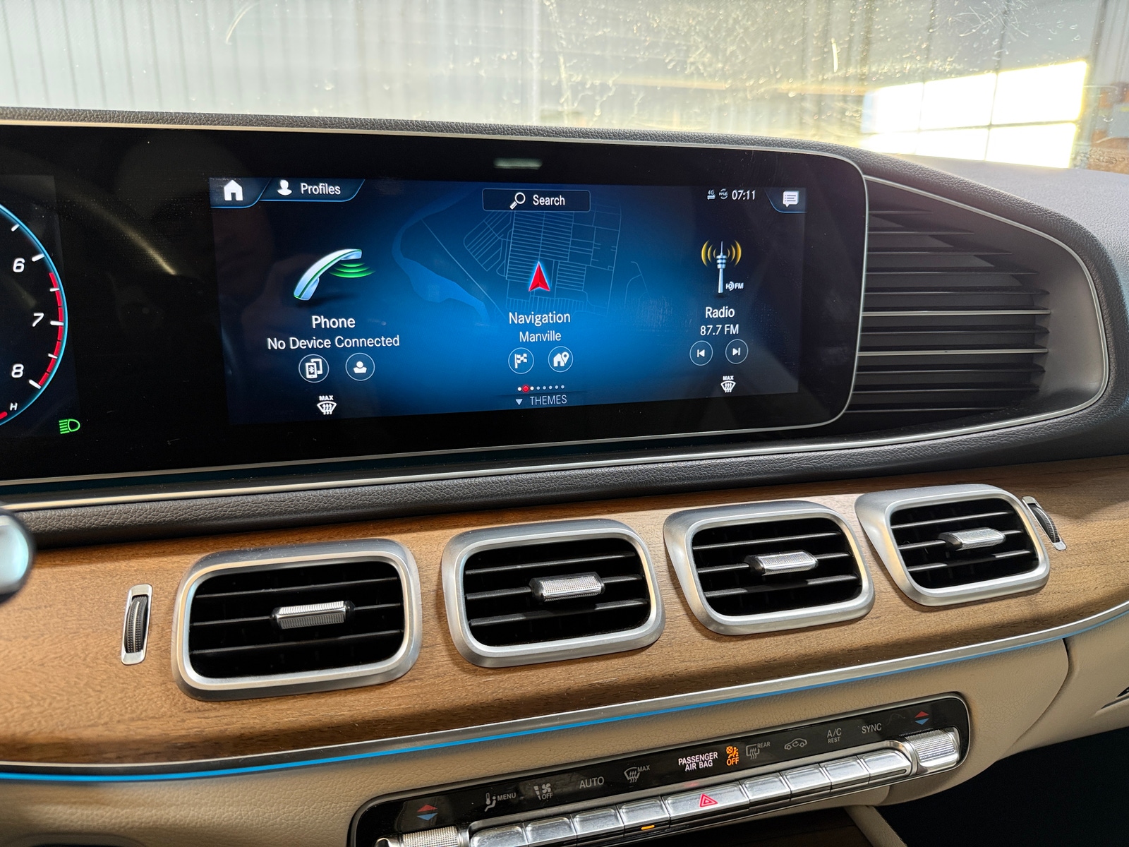 Thumbnail: 2021 Mercedes-Benz GLE - 3