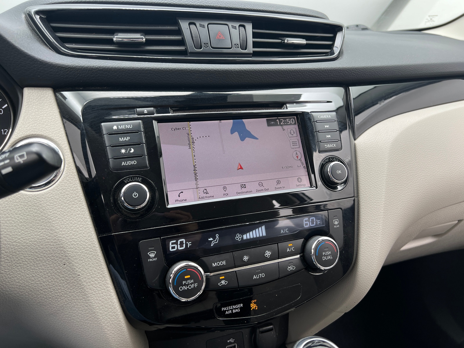 Thumbnail: 2019 Nissan Rogue Sport - 4