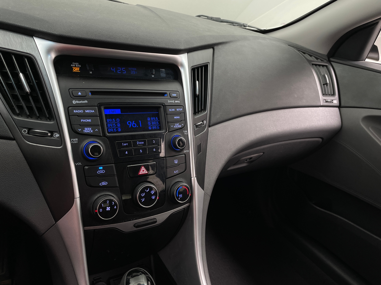 Thumbnail: 2014 Hyundai Sonata - 4