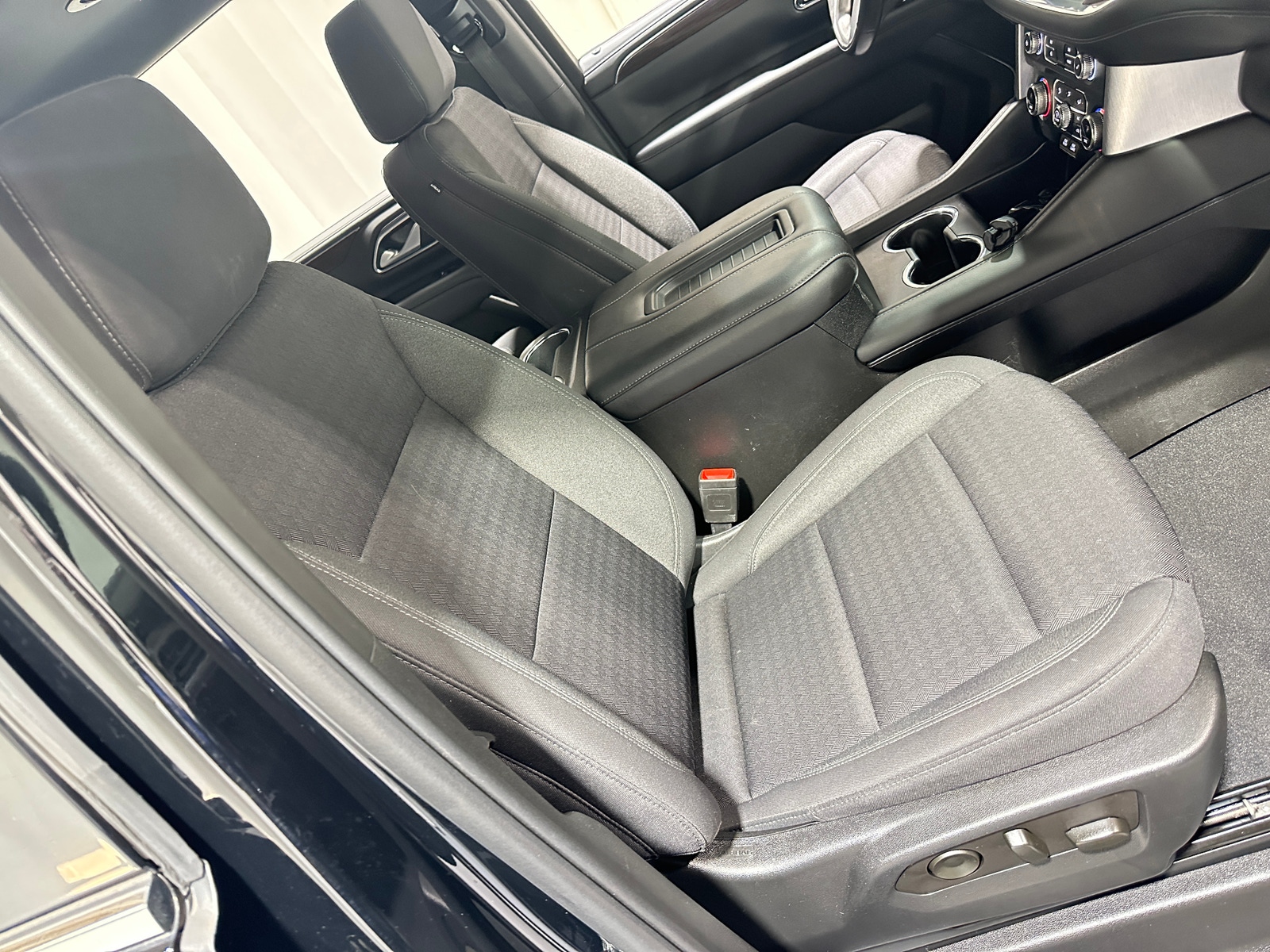 Thumbnail: 2022 GMC Yukon XL - 2