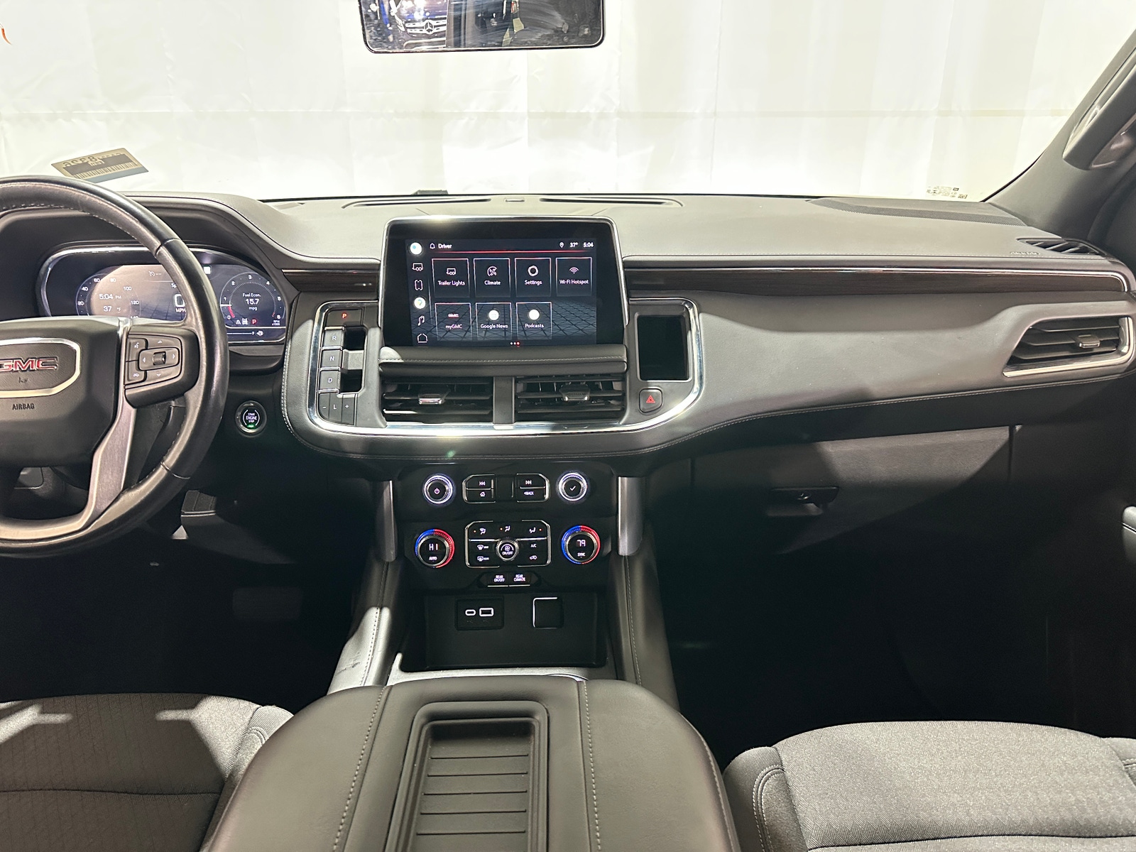 Thumbnail: 2022 GMC Yukon XL - 3