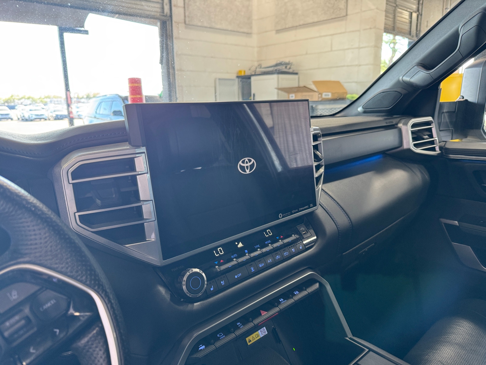 Thumbnail: 2022 Toyota Tundra - 3