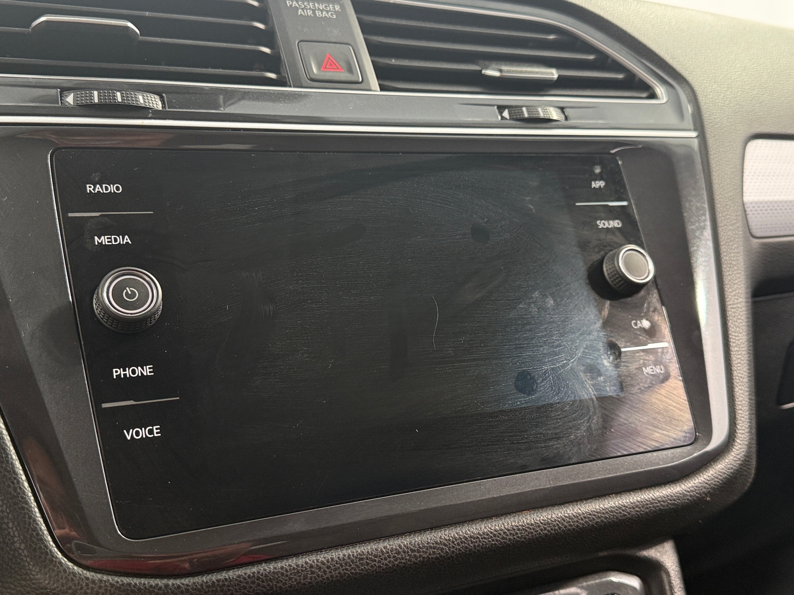 Thumbnail: 2024 Volkswagen Tiguan - 4