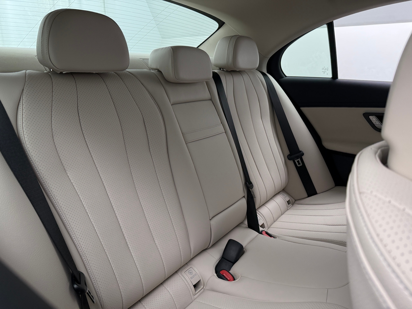 Thumbnail: 2025 Mercedes-Benz E-Class - 5