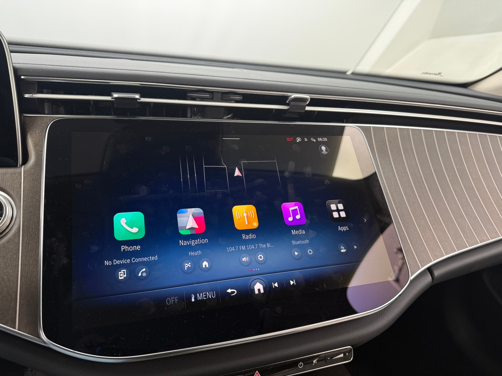 Thumbnail: 2025 Mercedes-Benz E-Class - 3