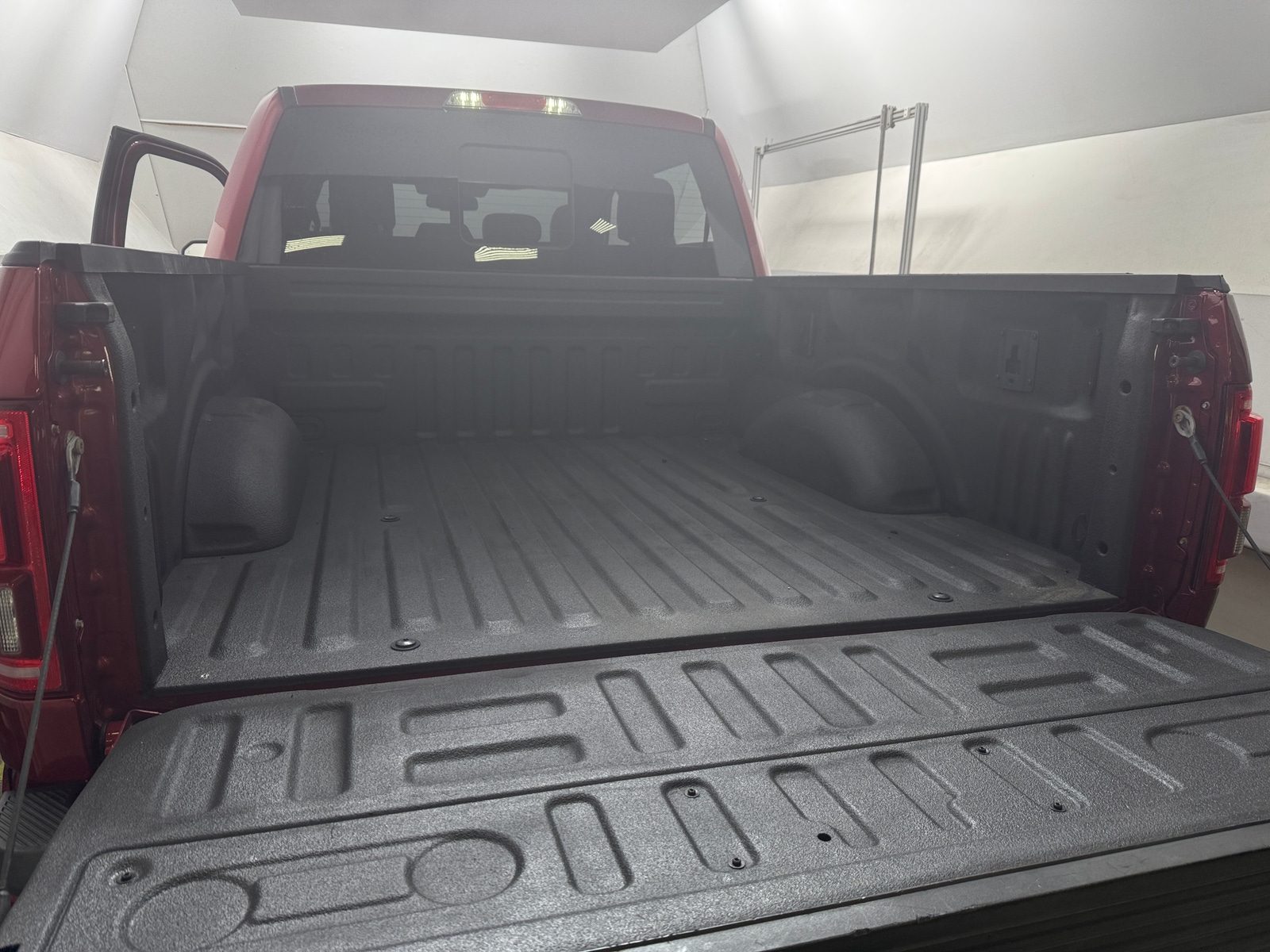 Thumbnail: 2016 Ford Econoline - 6