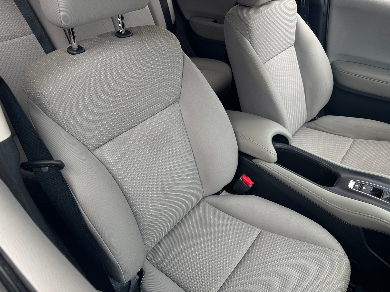 Thumbnail: 2016 Honda HR-V - 2