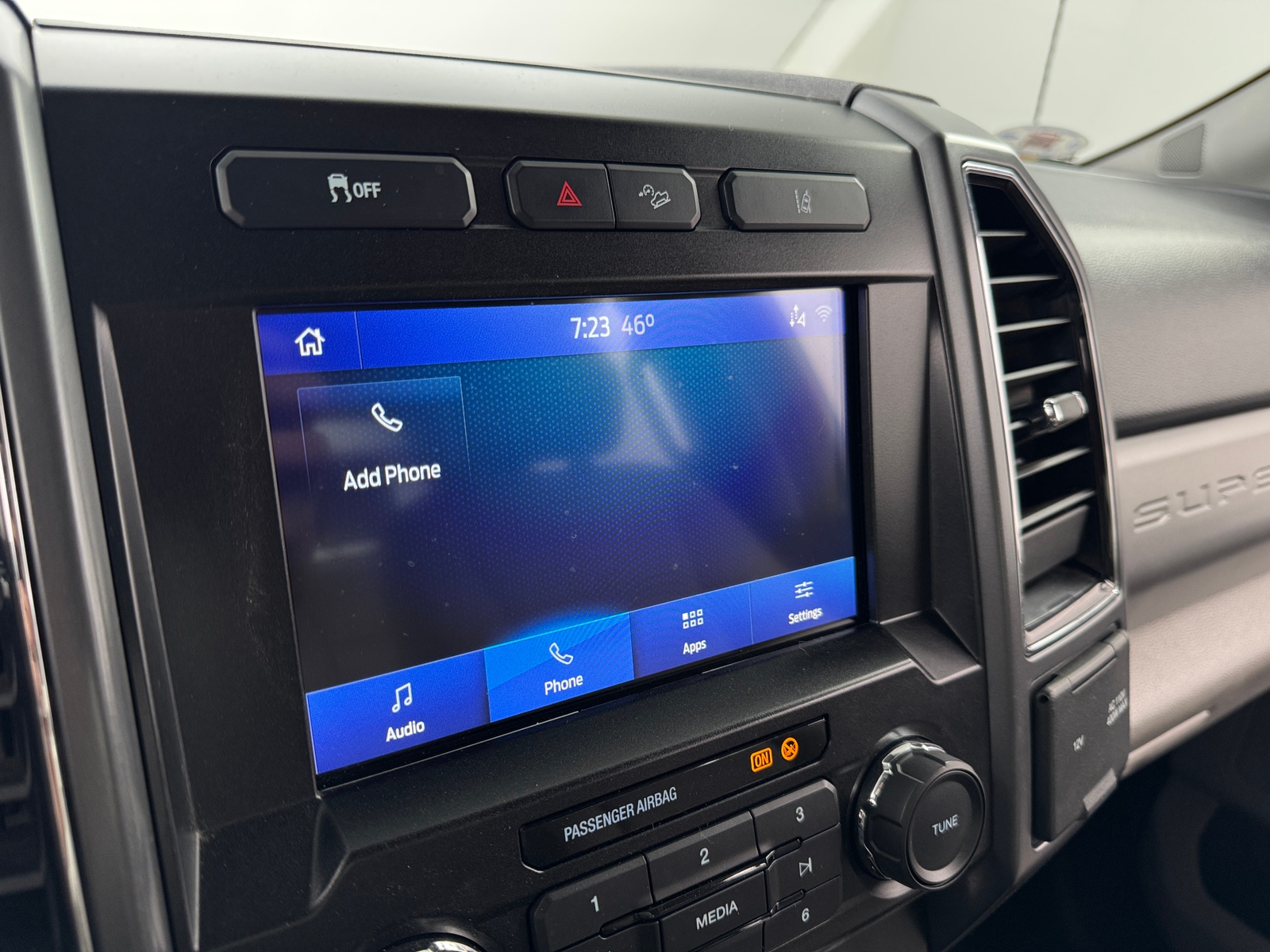 Thumbnail: 2020 Ford Econoline - 4