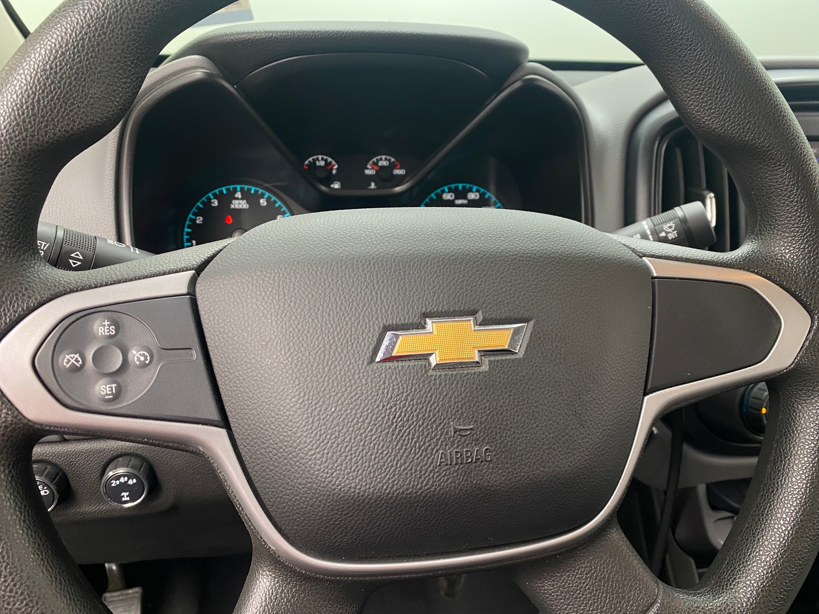 Thumbnail: 2021 Chevrolet Colorado - 5