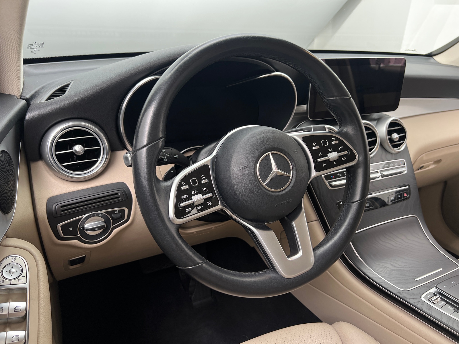 Thumbnail: 2022 Mercedes-Benz GLC - 4