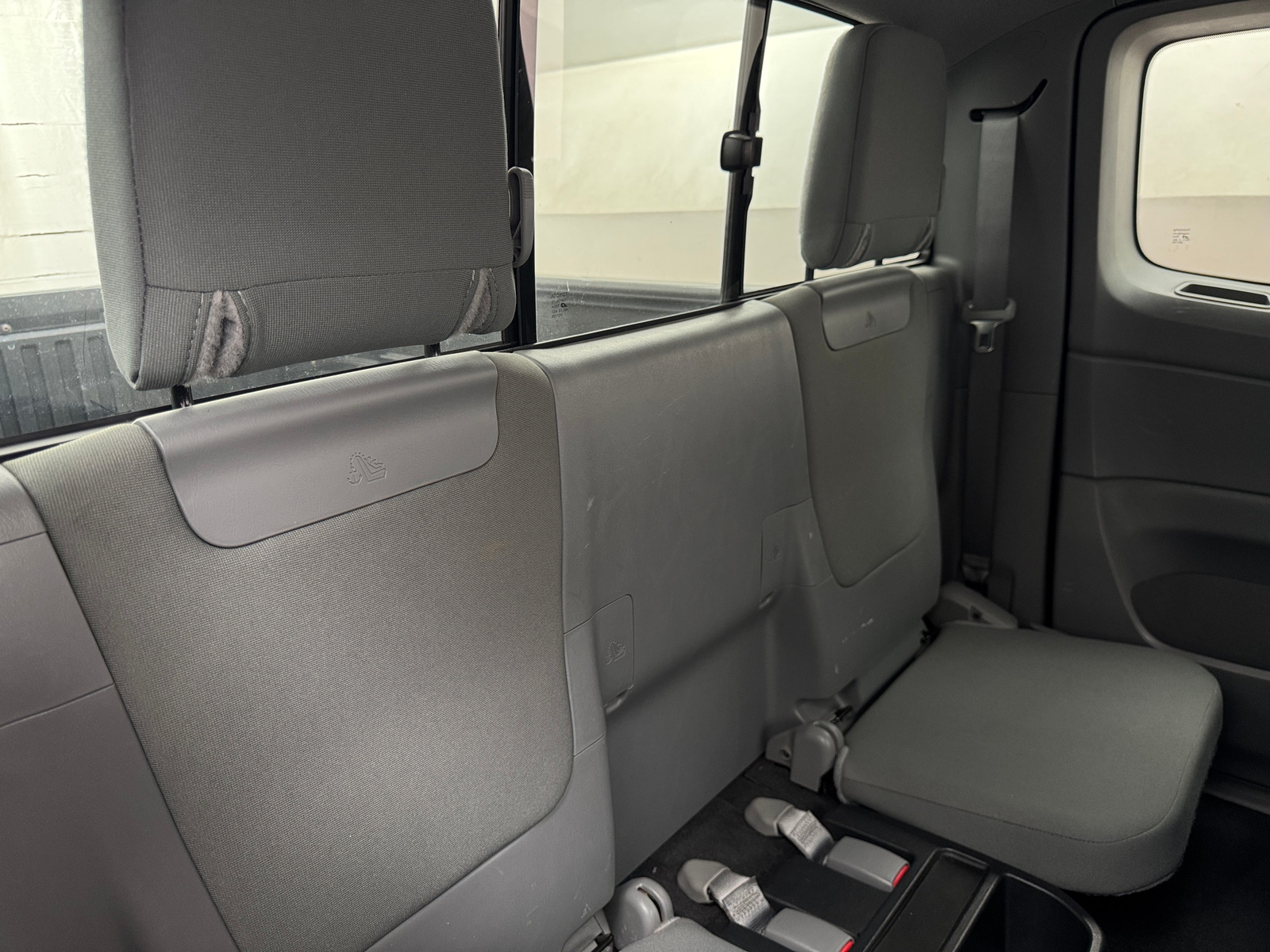 Thumbnail: 2015 Toyota Tacoma - 6