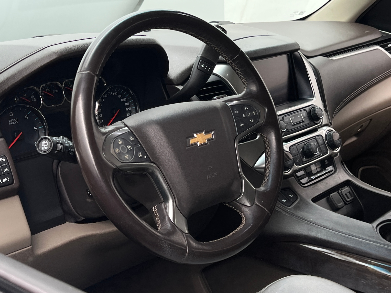 Thumbnail: 2019 Chevrolet Tahoe - 4