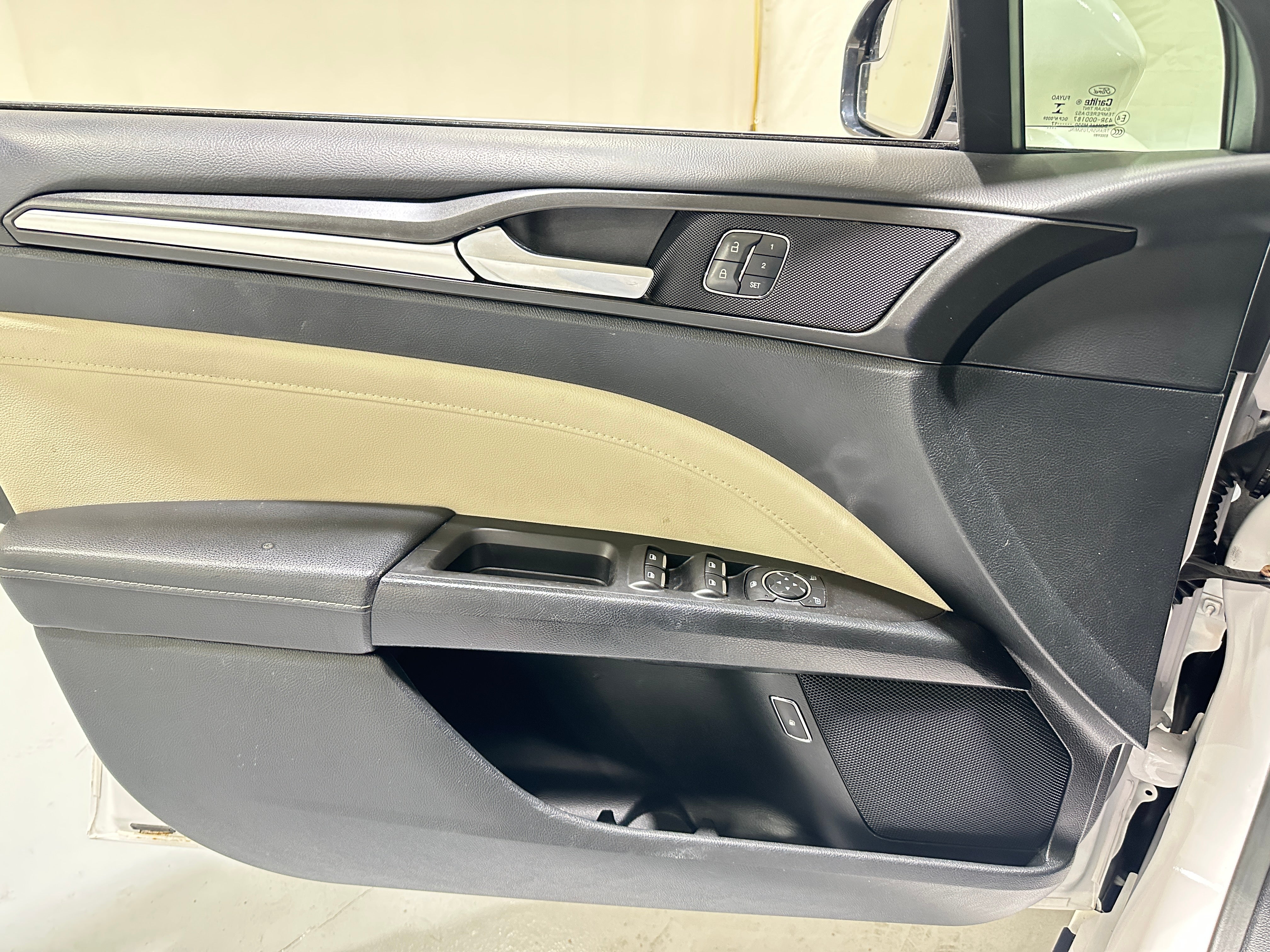 Used 2017 Ford Fusion Hybrid Platinum with VIN 3FA6P0RUXHR360261 for sale in Oak Creek, WI