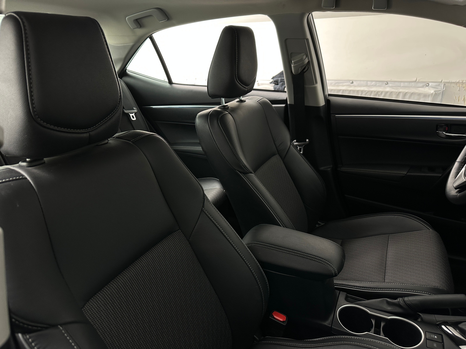 Thumbnail: 2016 Toyota Corolla - 2