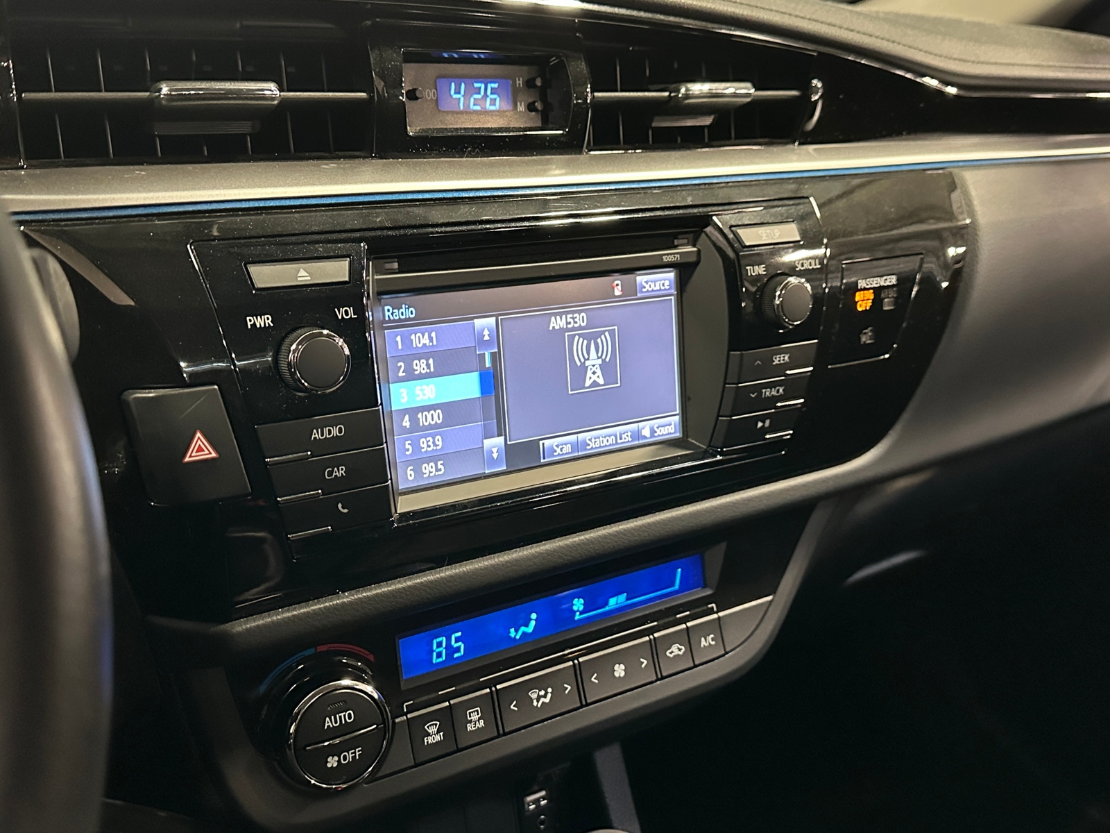 Thumbnail: 2016 Toyota Corolla - 4