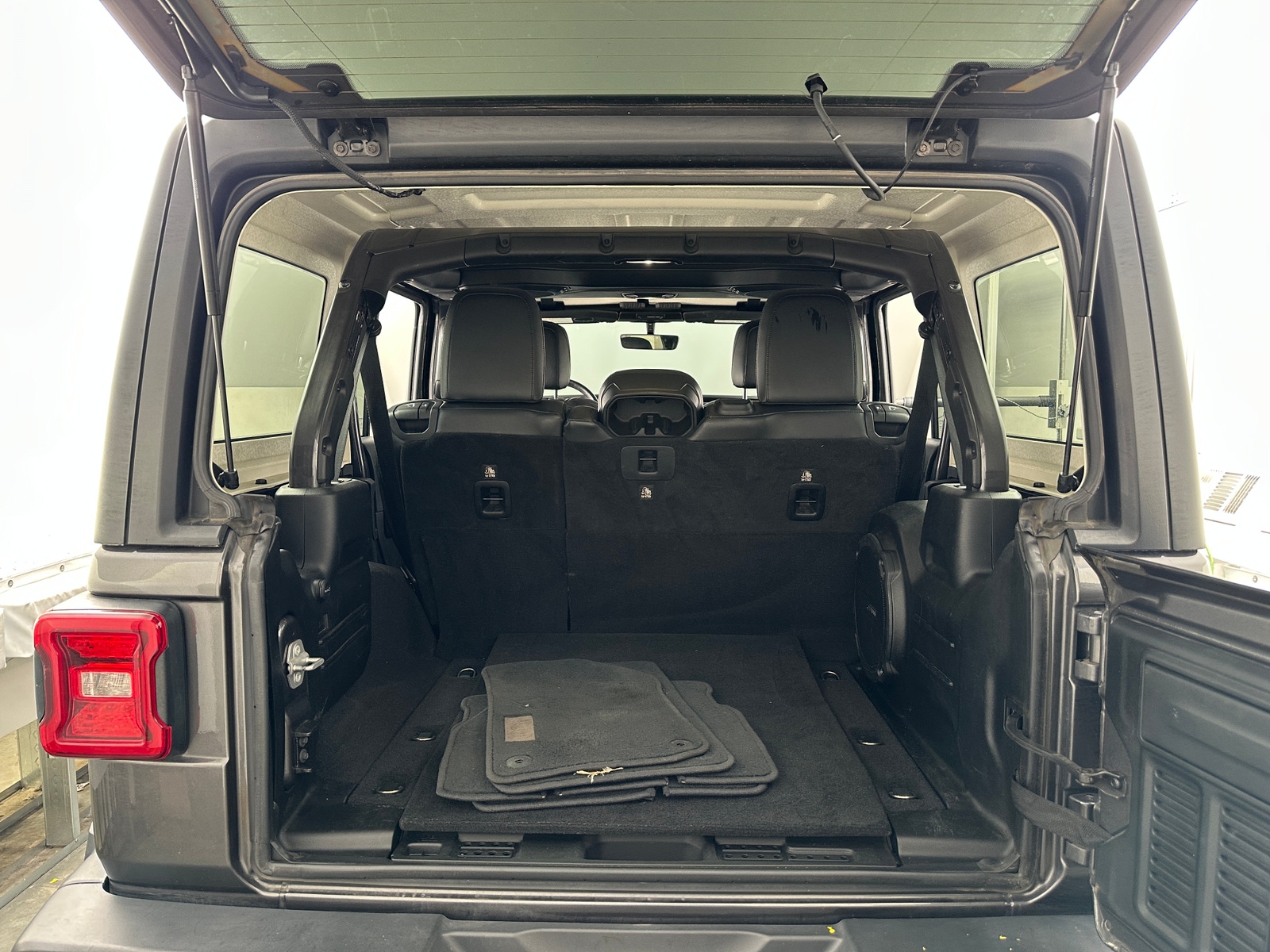 Thumbnail: 2018 Jeep Wrangler - 7