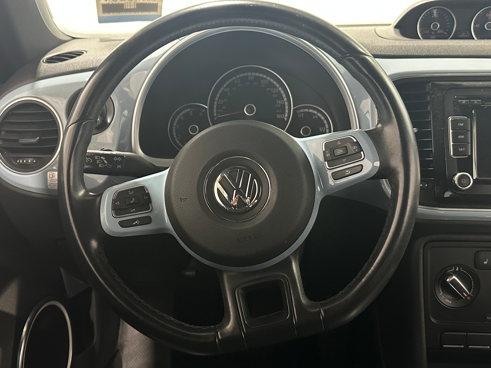 Thumbnail: 2014 Volkswagen Beetle - 4