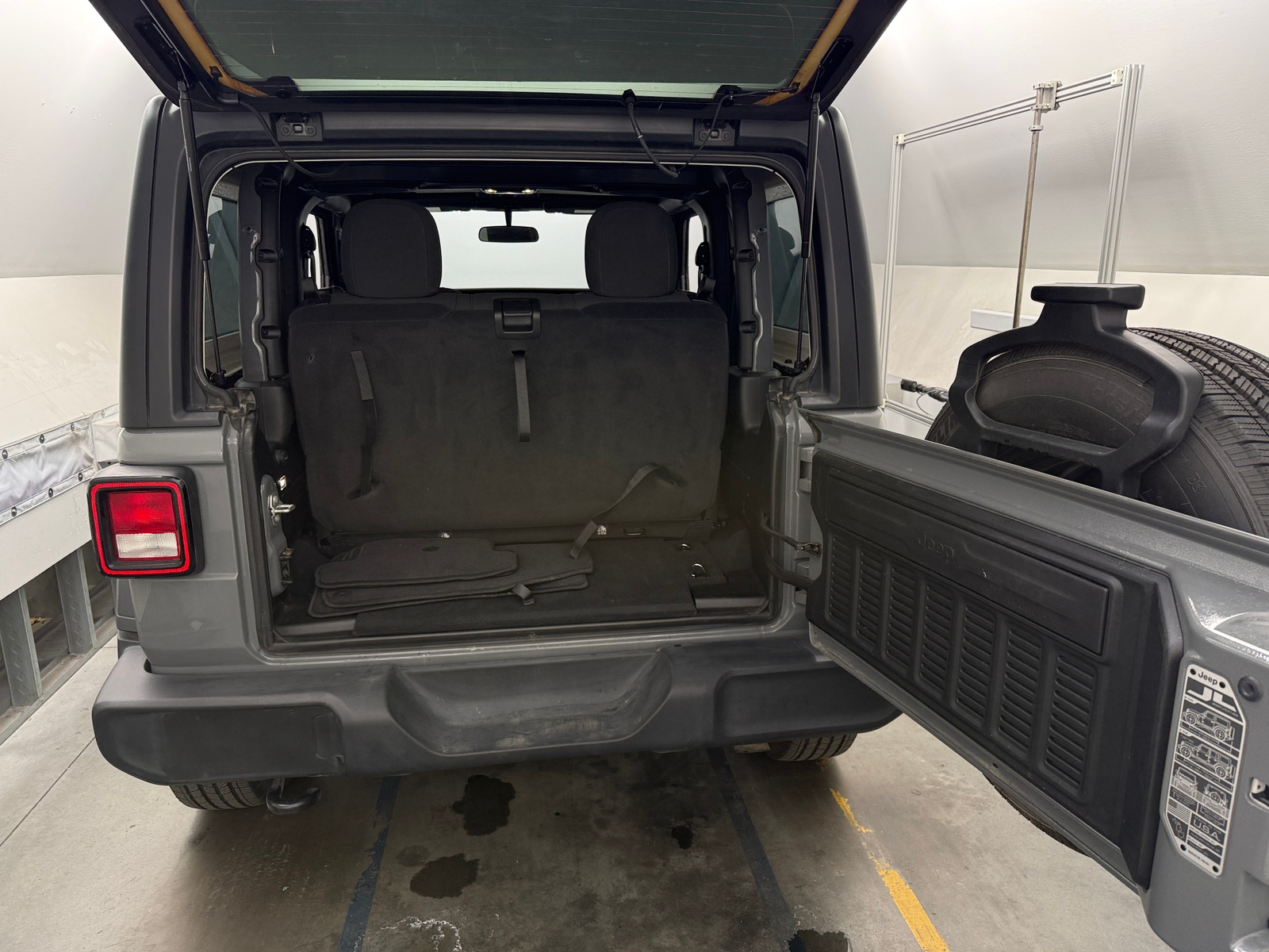 Thumbnail: 2023 Jeep Wrangler - 7