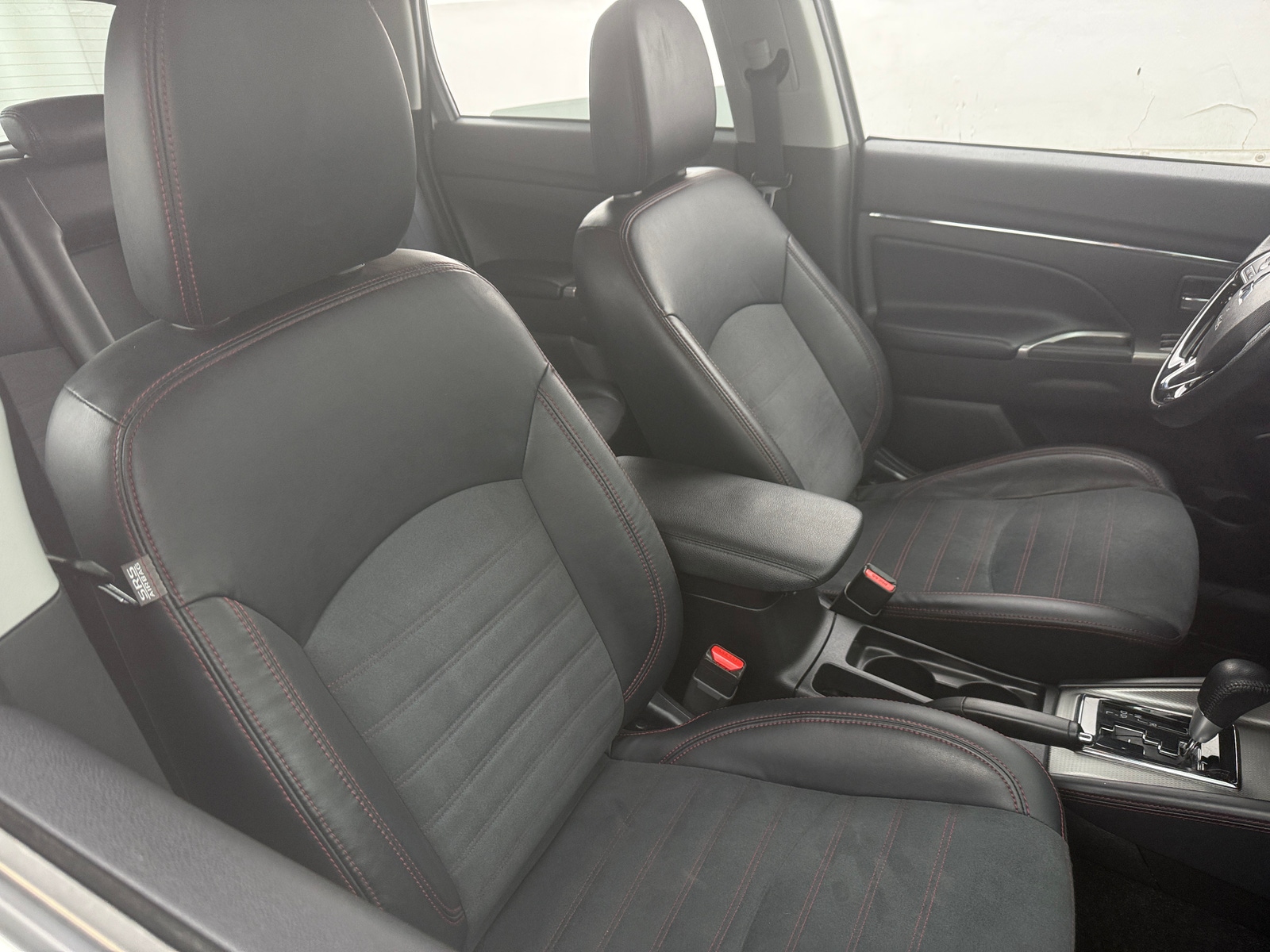 Thumbnail: 2022 Mitsubishi Outlander Sport - 2