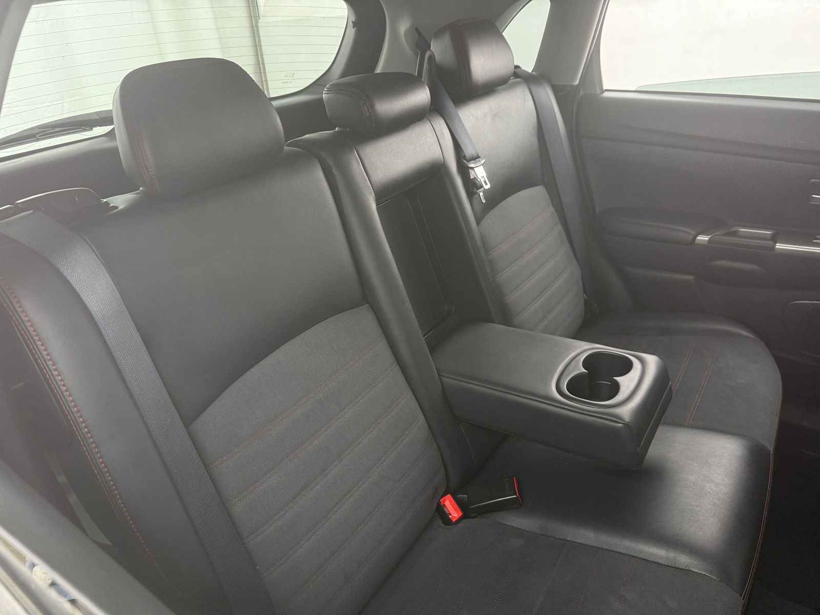 Thumbnail: 2022 Mitsubishi Outlander Sport - 6