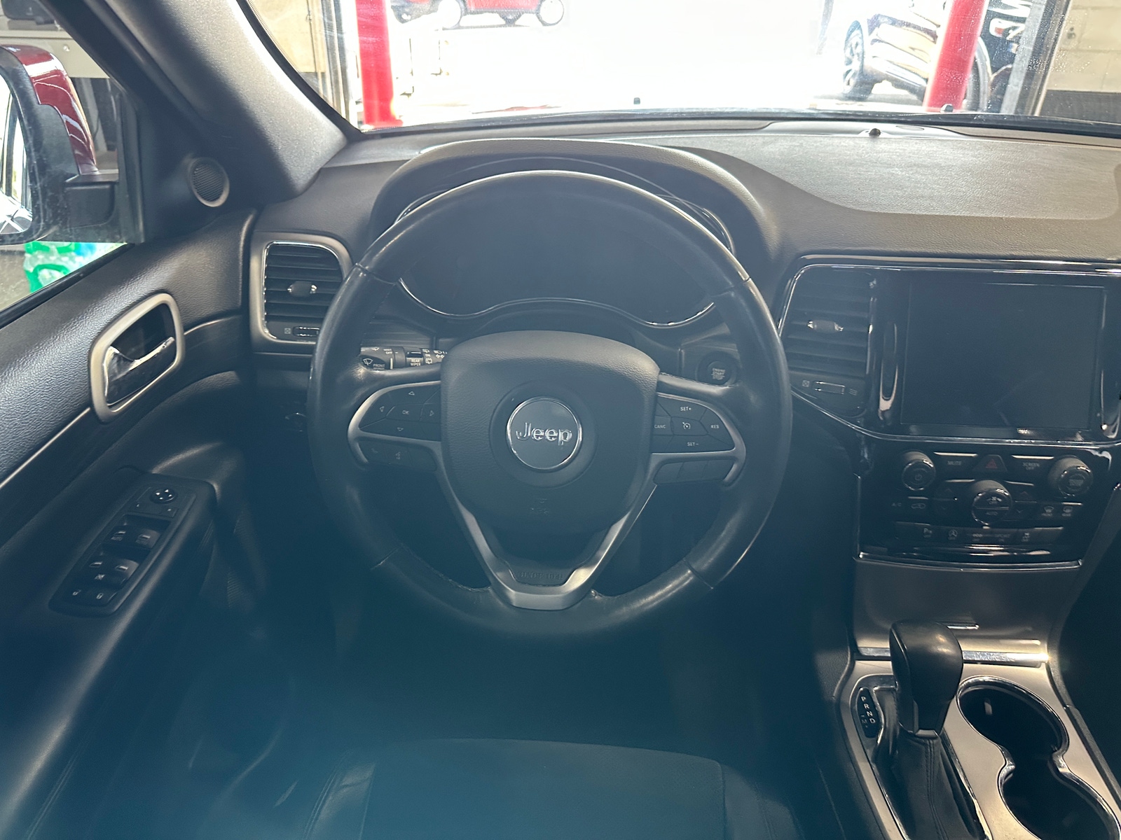 Thumbnail: 2019 Jeep Grand Cherokee - 5