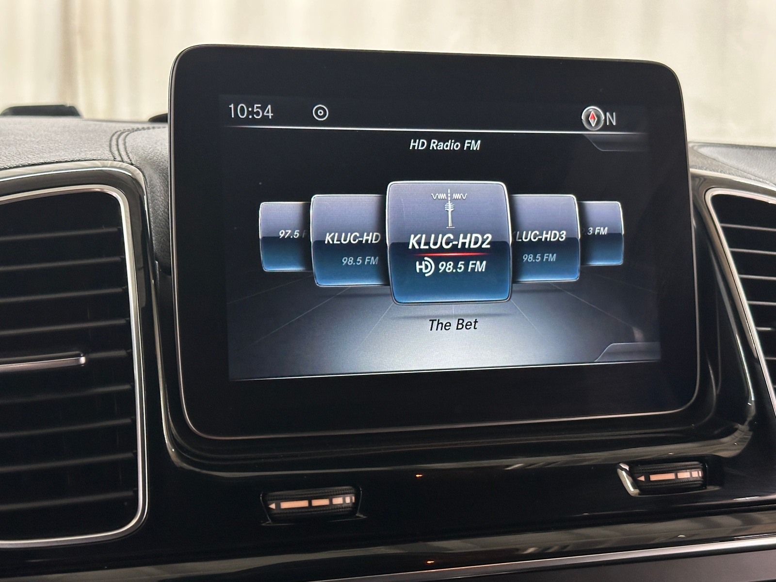 Thumbnail: 2018 Mercedes-Benz GLE - 3