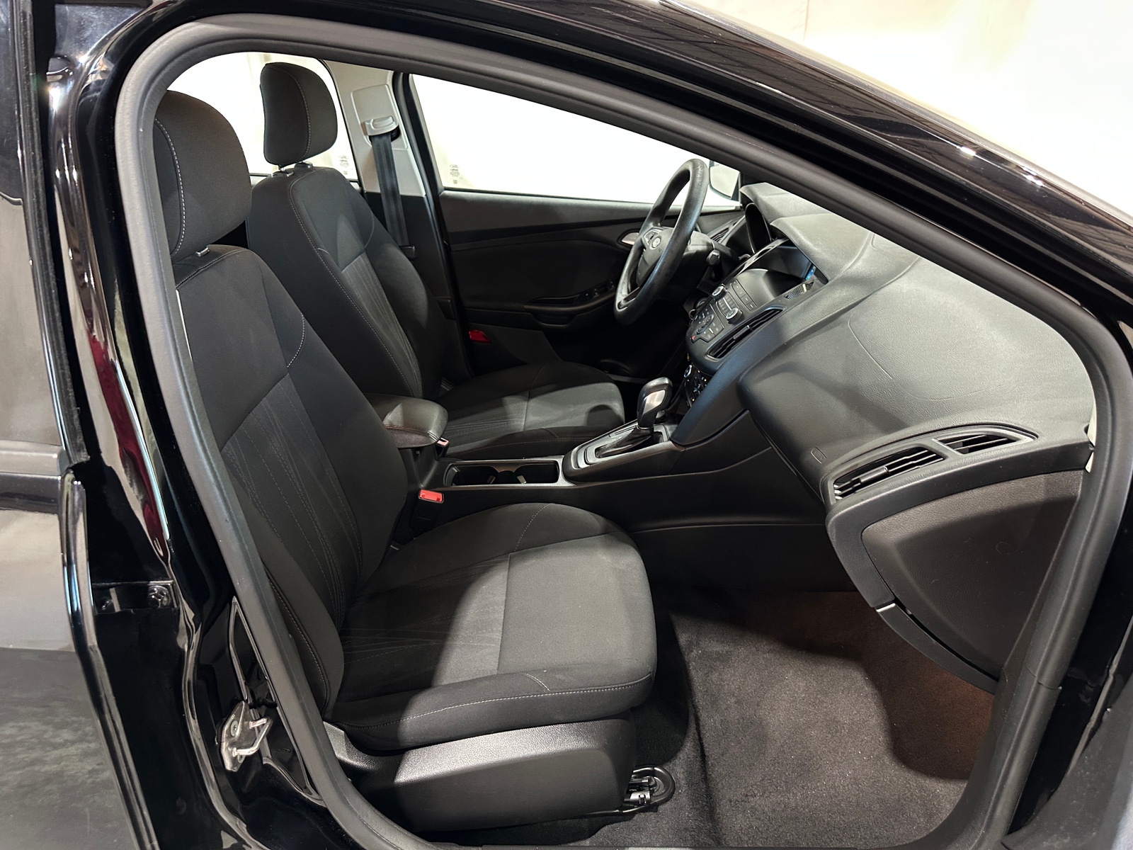 Thumbnail: 2018 Ford Focus - 2