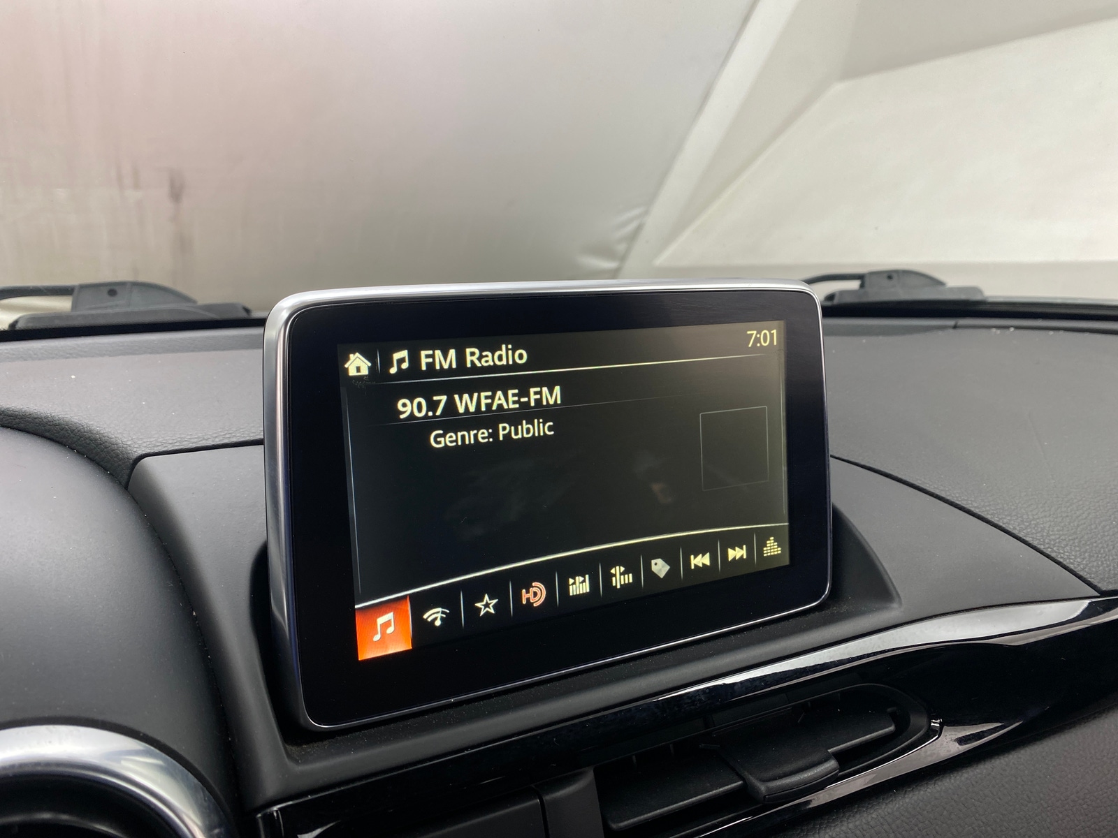 Thumbnail: 2017 Fiat 124 Spider - 3