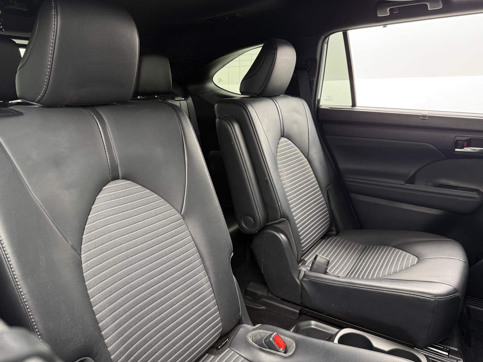 Thumbnail: 2021 Toyota Highlander - 5