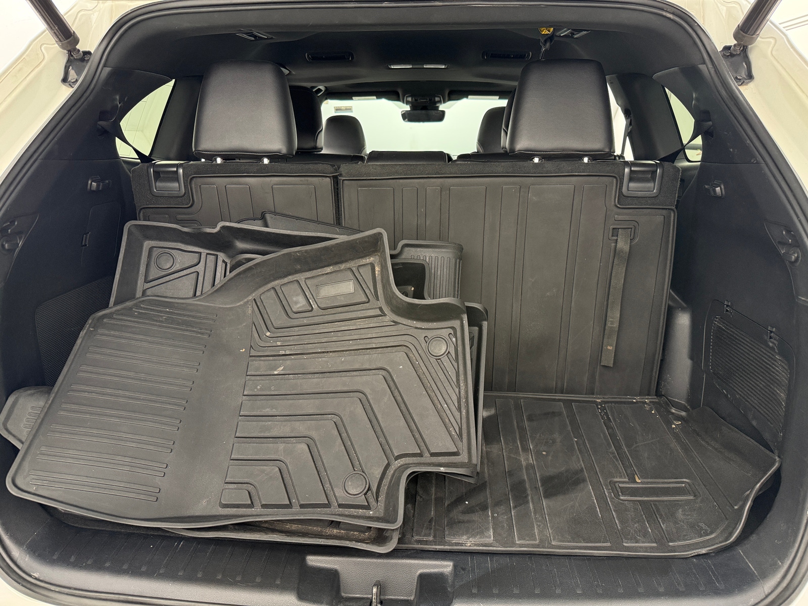 Thumbnail: 2021 Toyota Highlander - 6