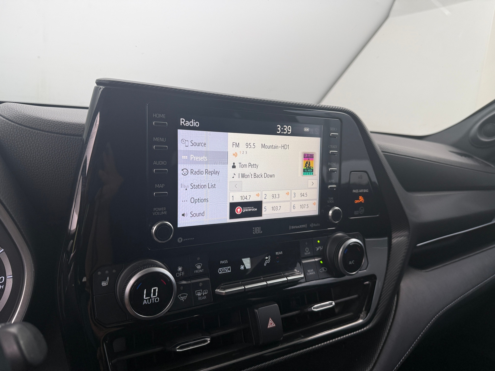 Thumbnail: 2021 Toyota Highlander - 3