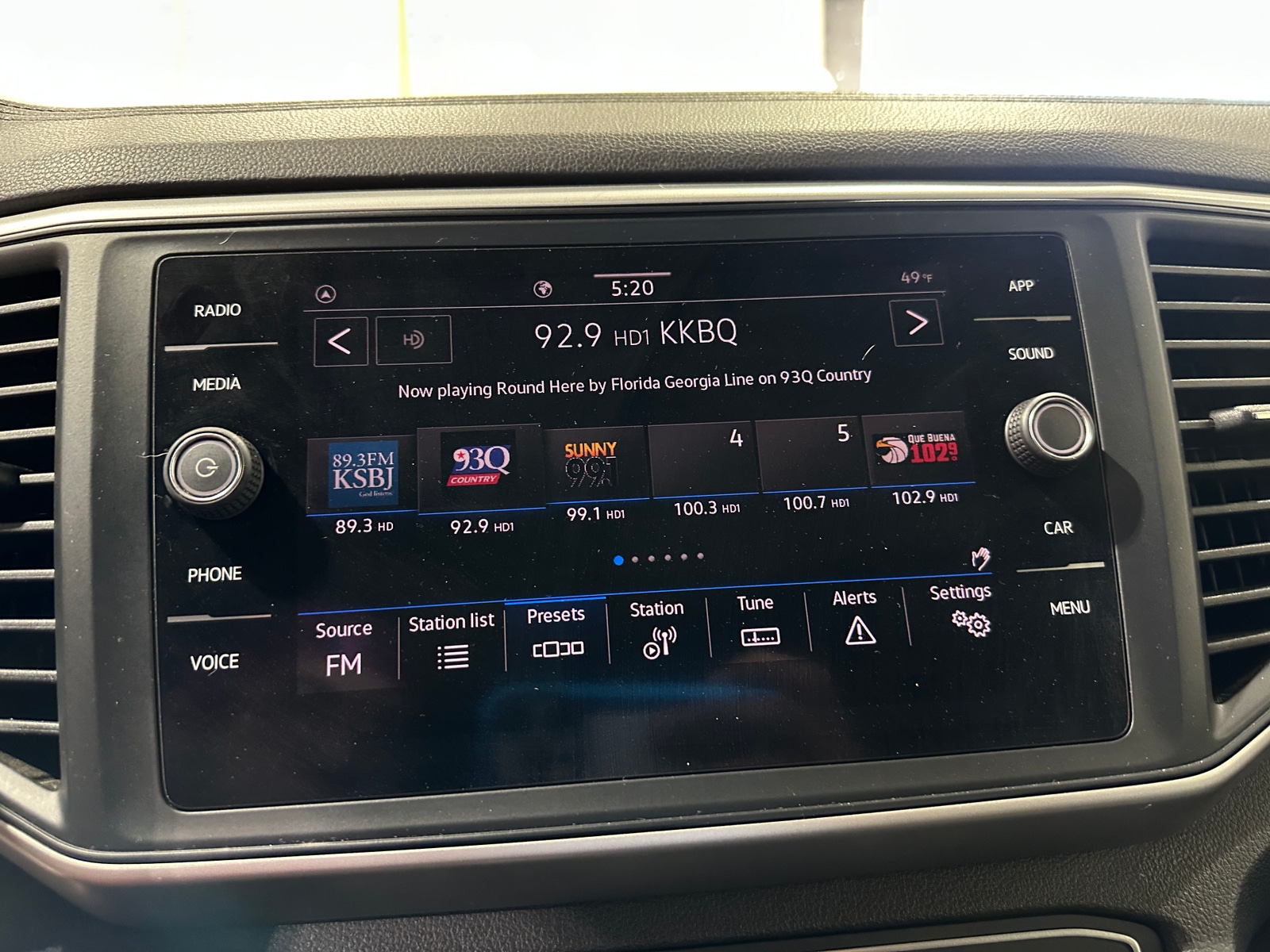 Thumbnail: 2021 Volkswagen Atlas - 3