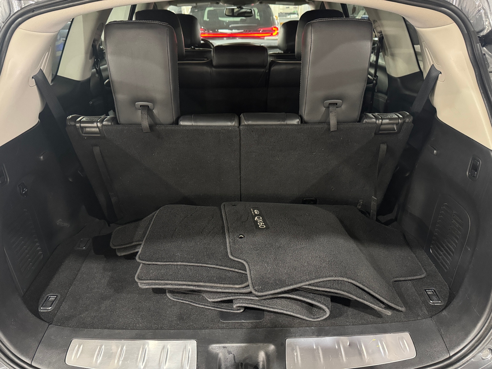 Thumbnail: 2018 INFINITI QX60 - 6