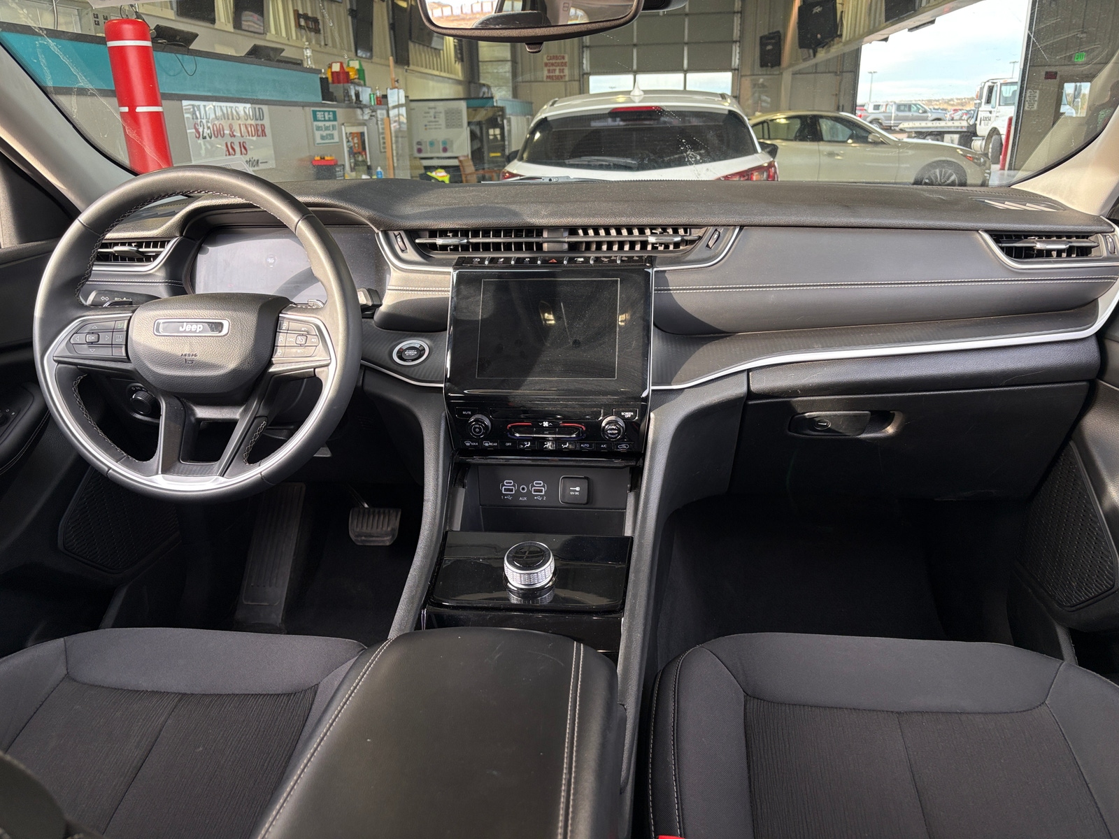 Thumbnail: 2023 Jeep Grand Cherokee - 3