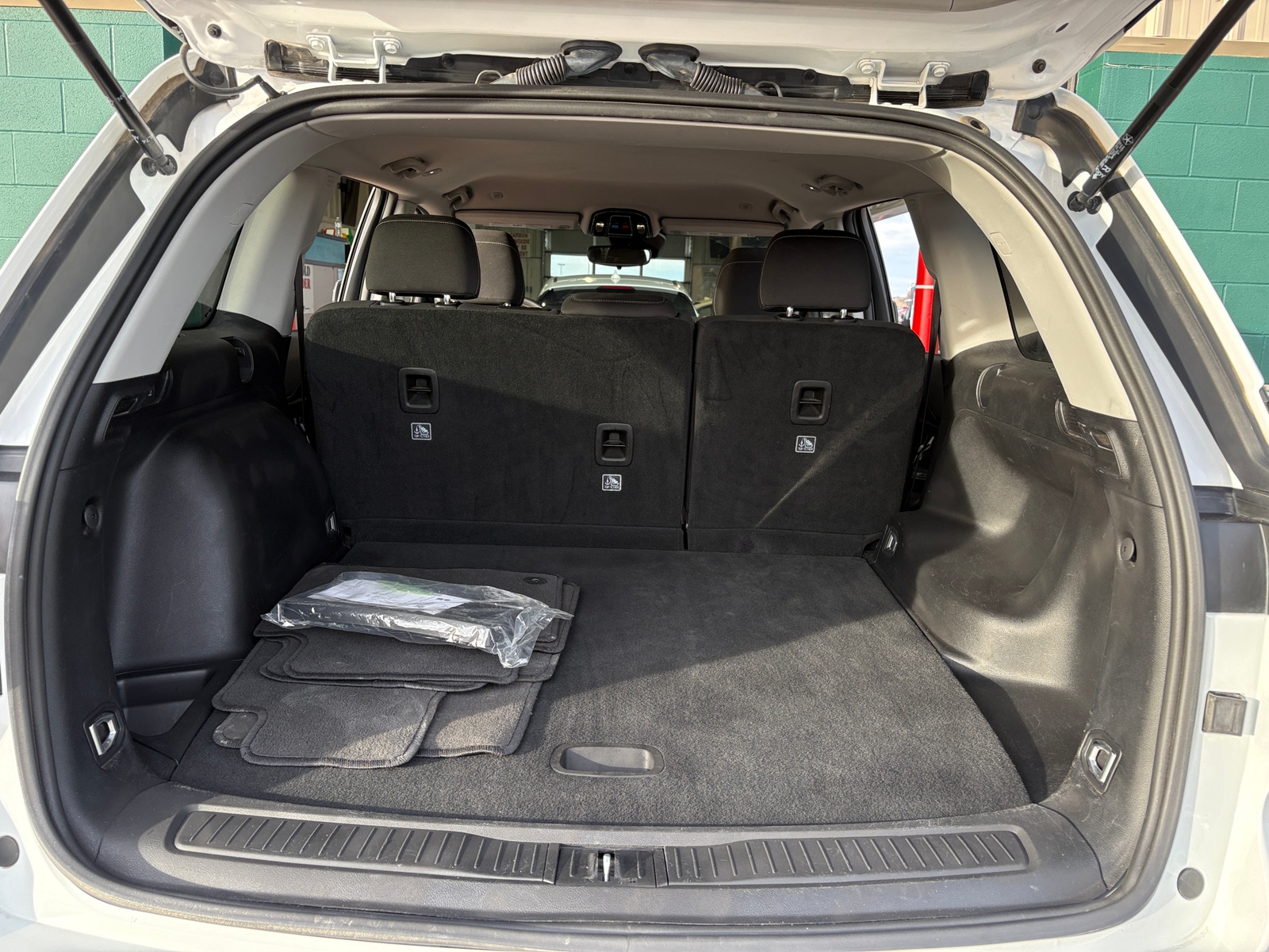 Thumbnail: 2023 Jeep Grand Cherokee - 7