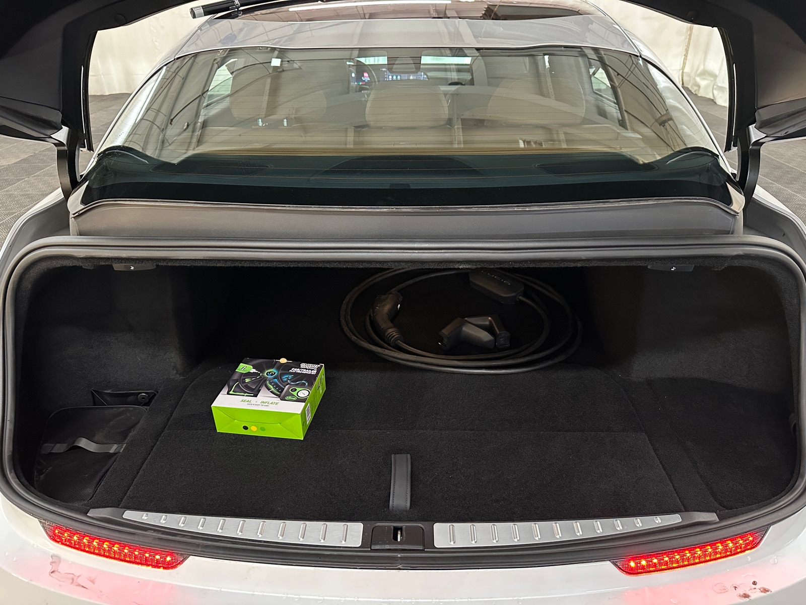 Thumbnail: 2023 Lucid Air - 6