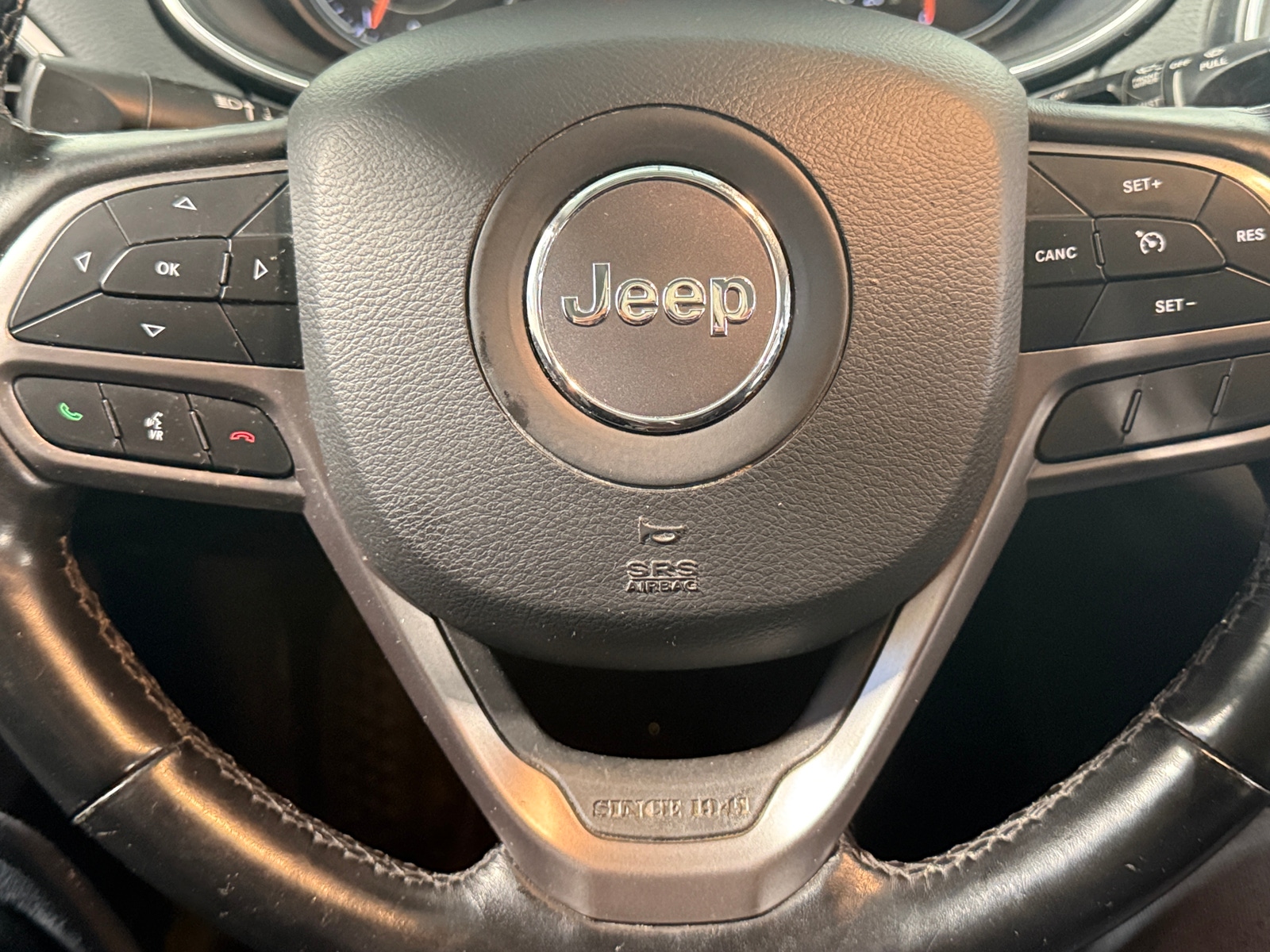 Thumbnail: 2021 Jeep Cherokee - 4