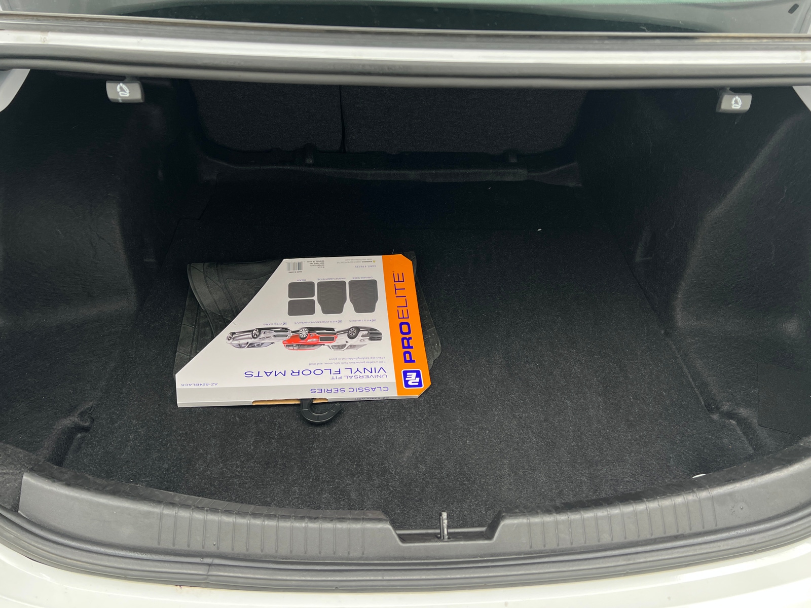 Thumbnail: 2023 Chevrolet Malibu - 7