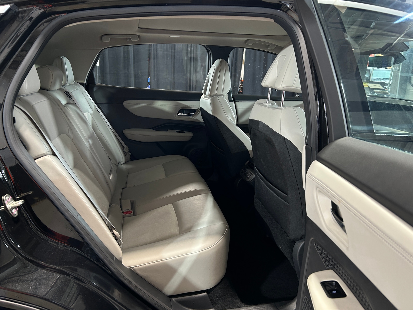 Thumbnail: 2023 Nissan Ariya - 5