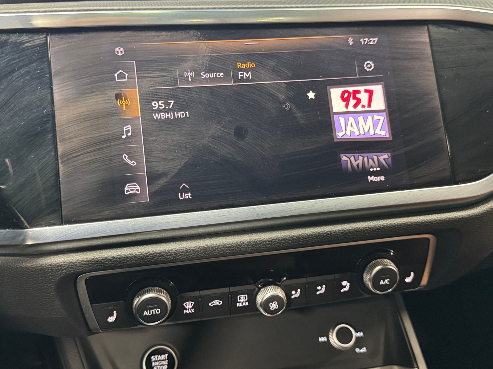 Thumbnail: 2021 Audi Q3 - 3